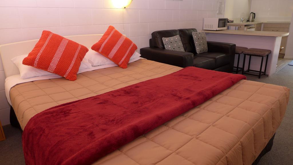 Midway Motel ロトルア エクステリア 写真